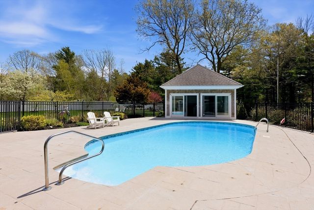 141 Martingale Lane, Plymouth, MA 02360