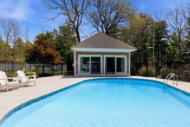 141 Martingale Lane, Plymouth, MA 02360
