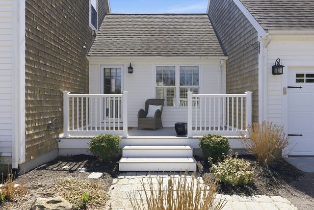 141 Martingale Lane, Plymouth, MA 02360