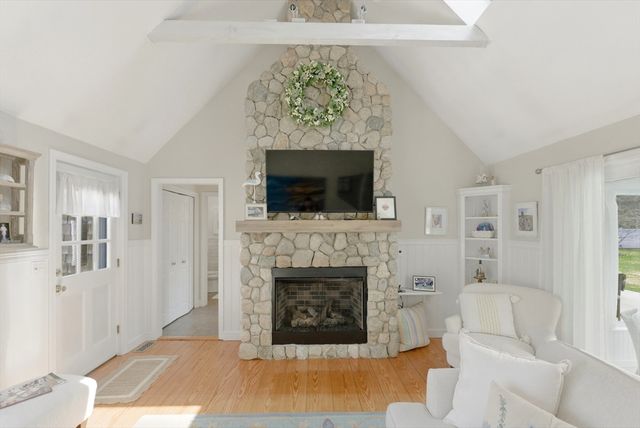 141 Martingale Lane, Plymouth, MA 02360