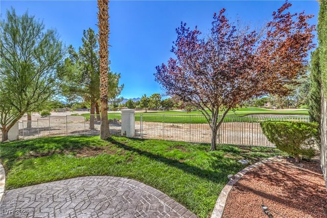 5152 Forest Oaks Drive, Las Vegas, NV 89149