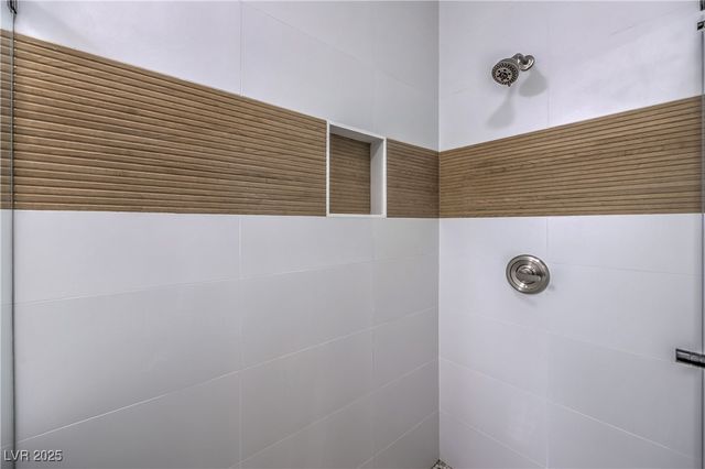 5152 Forest Oaks Drive, Las Vegas, NV 89149