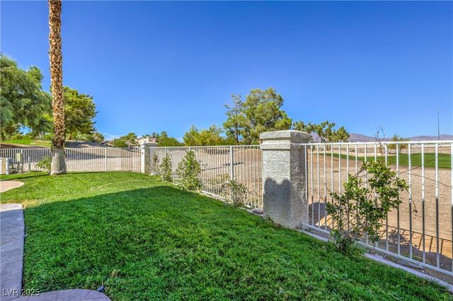 5152 Forest Oaks Drive, Las Vegas, NV 89149