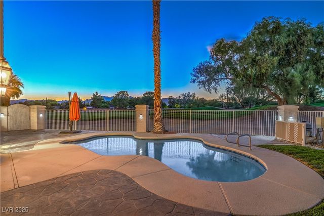 5152 Forest Oaks Drive, Las Vegas, NV 89149