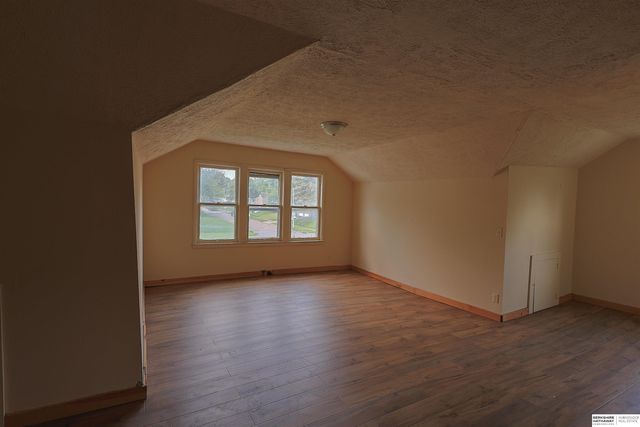 4072 Paxton Boulevard, Omaha, NE 68111