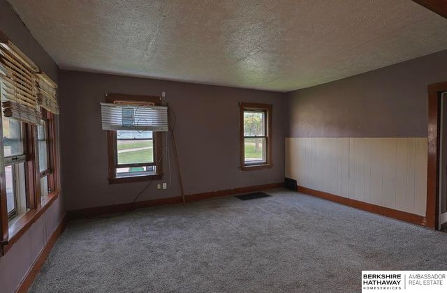 4072 Paxton Boulevard, Omaha, NE 68111