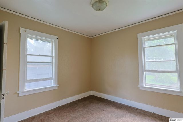 4072 Paxton Boulevard, Omaha, NE 68111