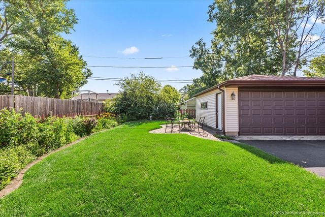 1311 Heidorn Avenue, Westchester, IL 60154