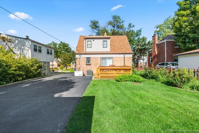 1311 Heidorn Avenue, Westchester, IL 60154