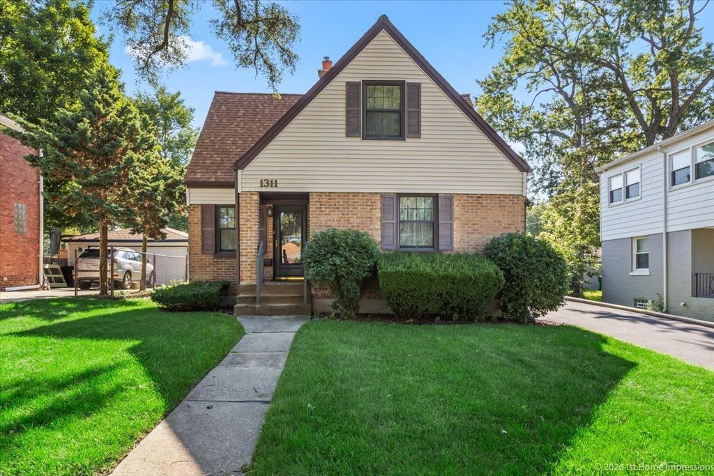 1311 Heidorn Avenue, Westchester, IL 60154