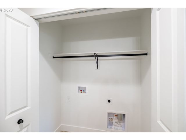 4410 KNOTTY PINE Ct, Sweet Home, OR 97386