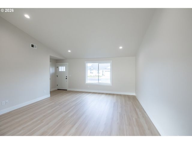 4410 KNOTTY PINE Ct, Sweet Home, OR 97386