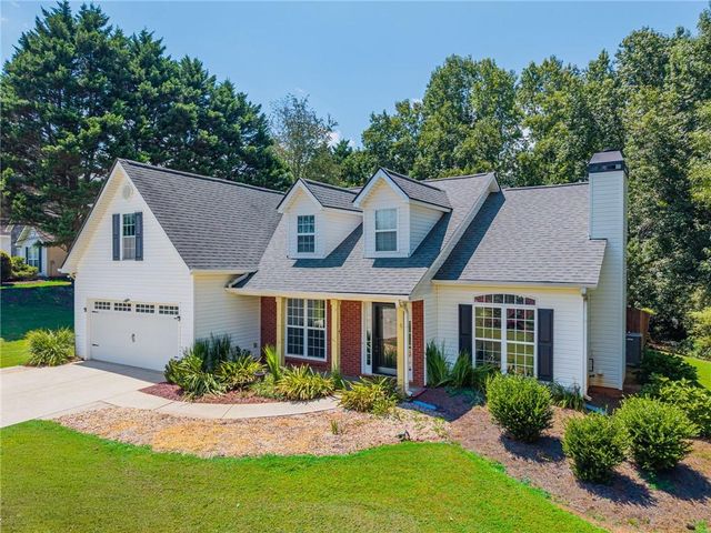 6078 Hillsdale Circle, Flowery Branch, GA 30542