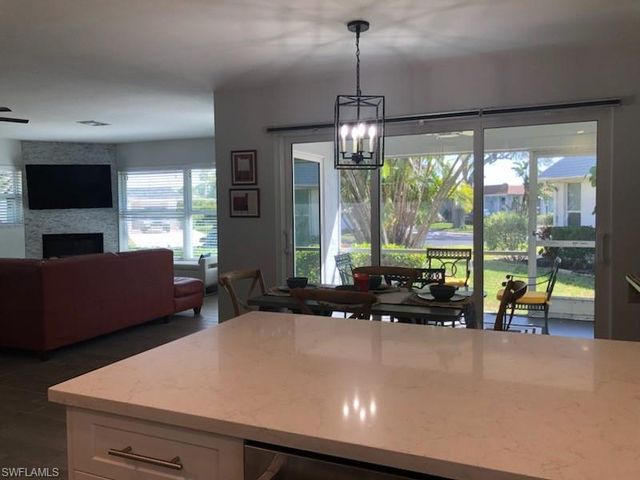 235 Lanchester CT 42, Naples, FL 34112