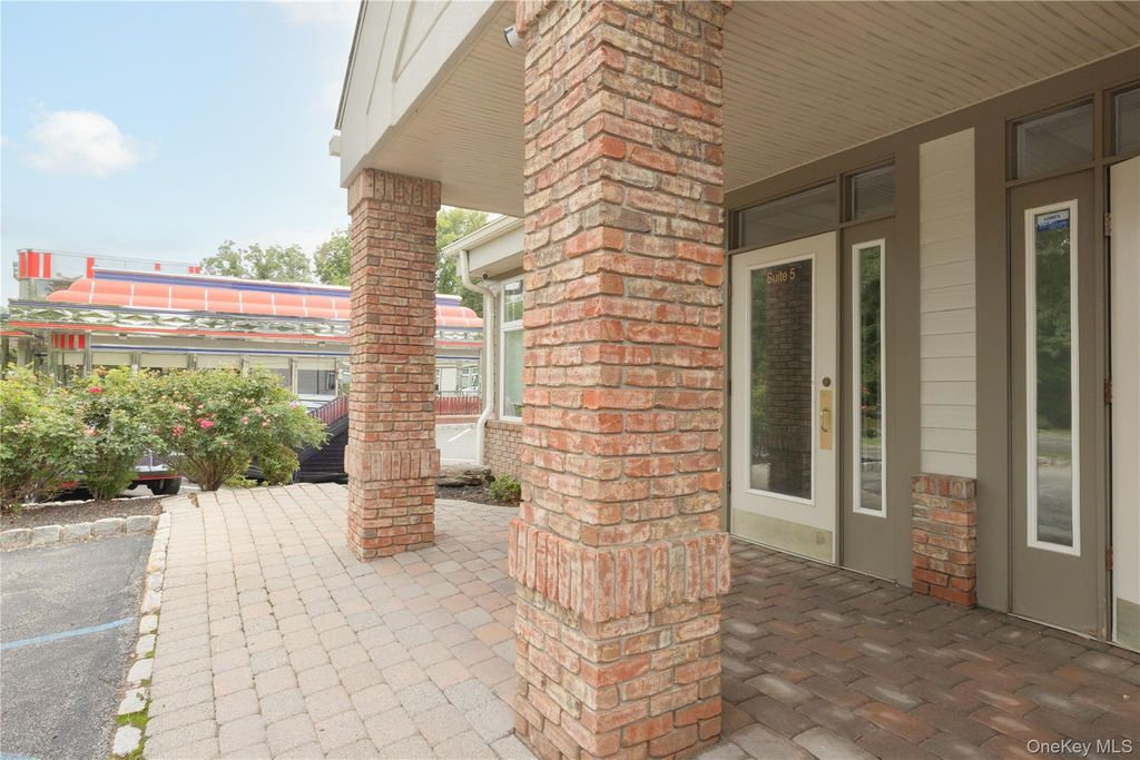 516 Route 303 Unit #5, Orangeburg, NY 10962 — photo 3