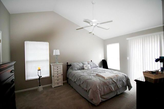 740 Valley Square Drive, 6H, Taylor Mill, KY 41015