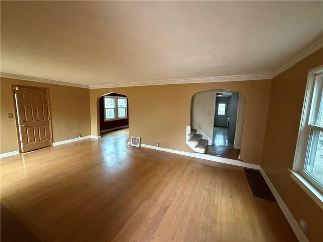 7336 Grand Avenue, Kansas City, MO 64114