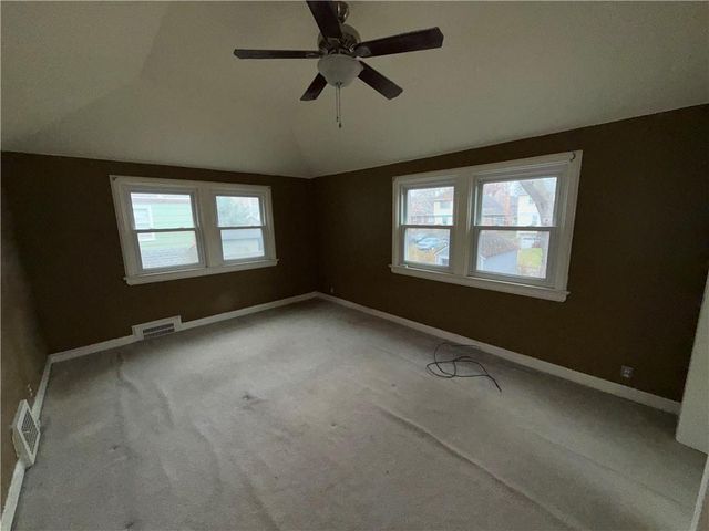 7336 Grand Avenue, Kansas City, MO 64114