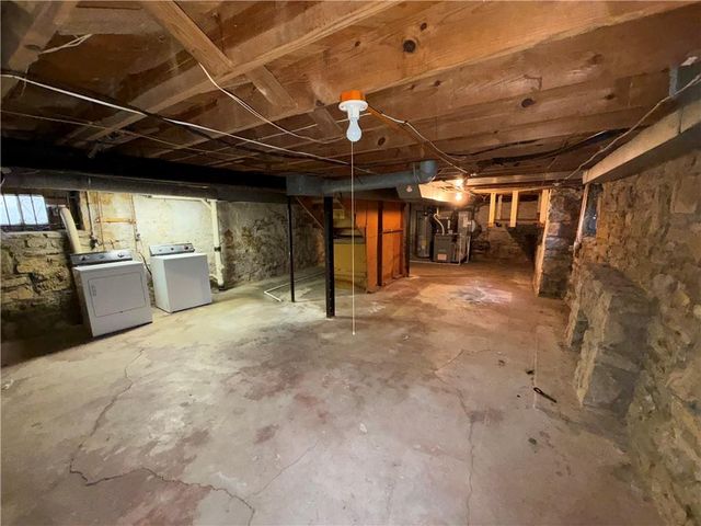 7336 Grand Avenue, Kansas City, MO 64114