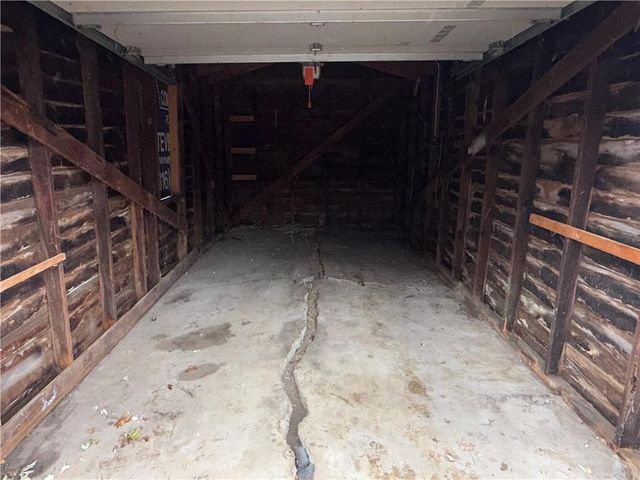 7336 Grand Avenue, Kansas City, MO 64114