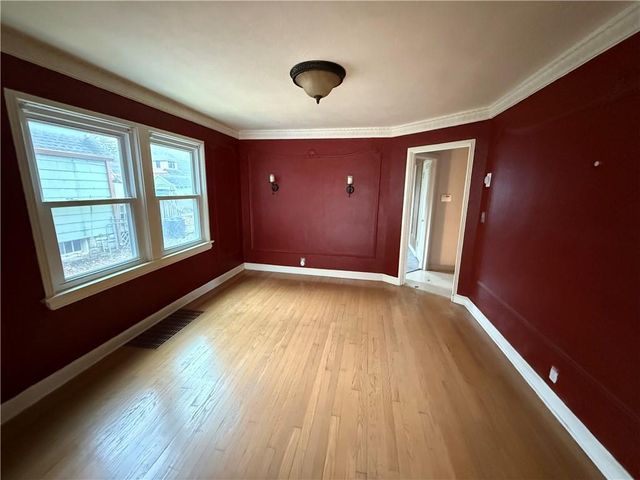 7336 Grand Avenue, Kansas City, MO 64114