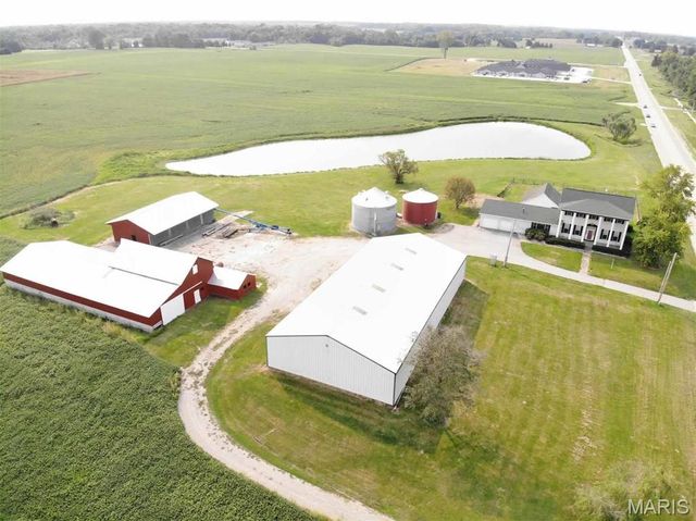 4204 Frank Scott Parkway West, Belleville, IL 62223