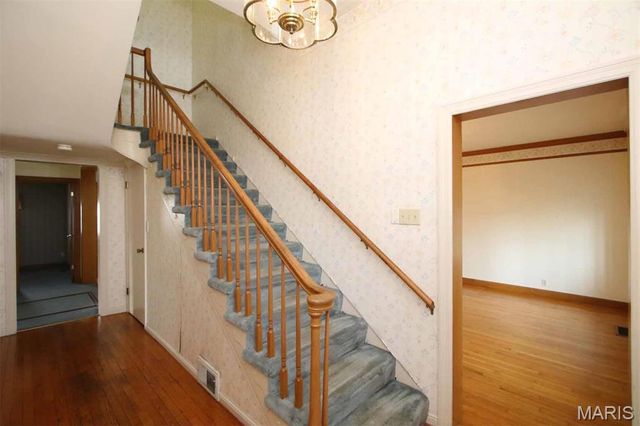 4204 Frank Scott Parkway West, Belleville, IL 62223