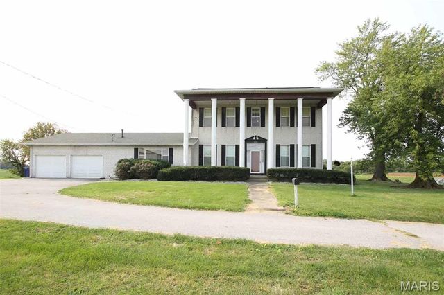4204 Frank Scott Parkway West, Belleville, IL 62223