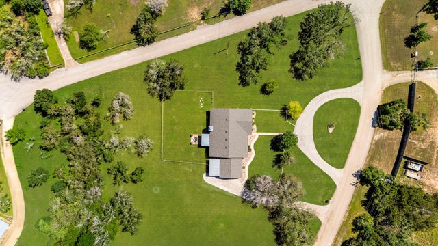 301 Retha DR, Dripping Springs, TX 78620