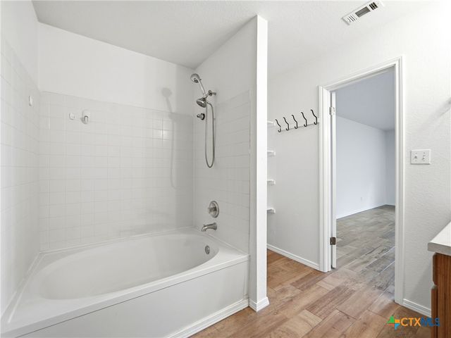 617 Riverway Lane, Leander, TX 78641