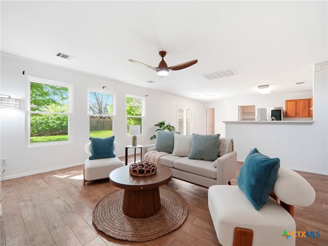 617 Riverway Lane, Leander, TX 78641