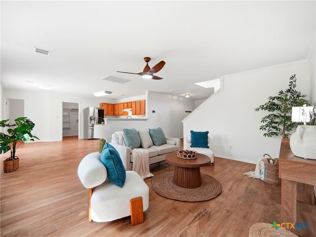 617 Riverway Lane, Leander, TX 78641