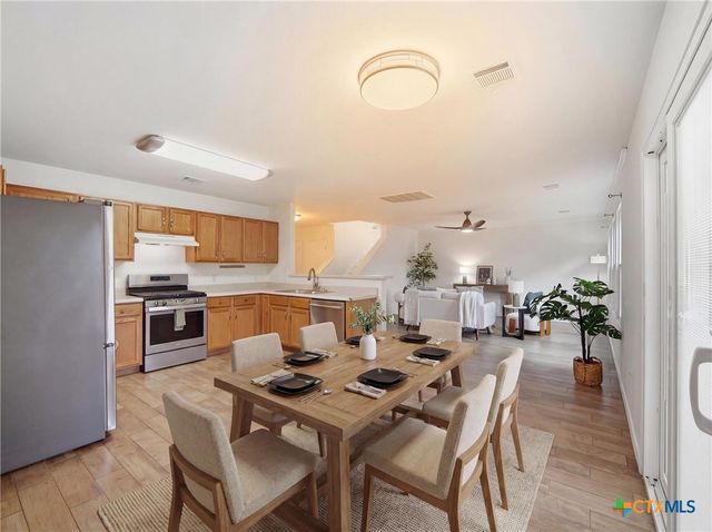 617 Riverway Lane, Leander, TX 78641