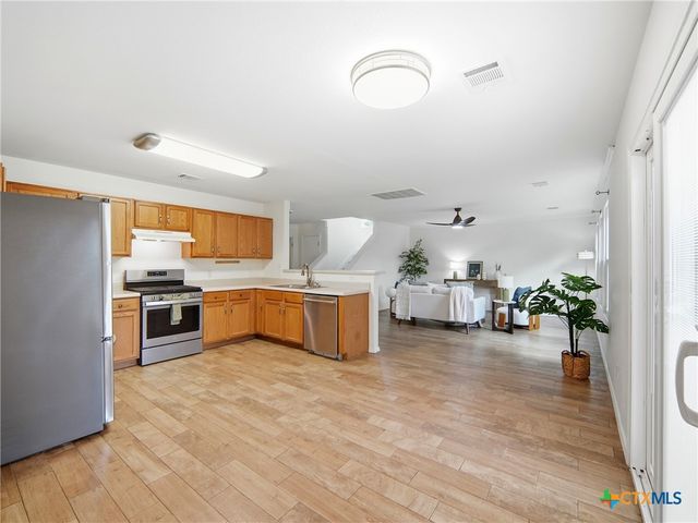 617 Riverway Lane, Leander, TX 78641