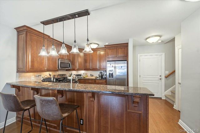 100 Sheldrake Place 2, Mamaroneck, NY 10543