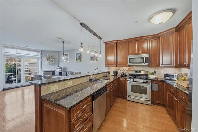 100 Sheldrake Place 2, Mamaroneck, NY 10543