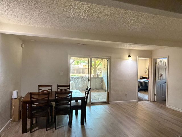 273 Christine Dr, Sacramento, CA 95815