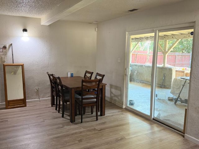 273 Christine Dr, Sacramento, CA 95815
