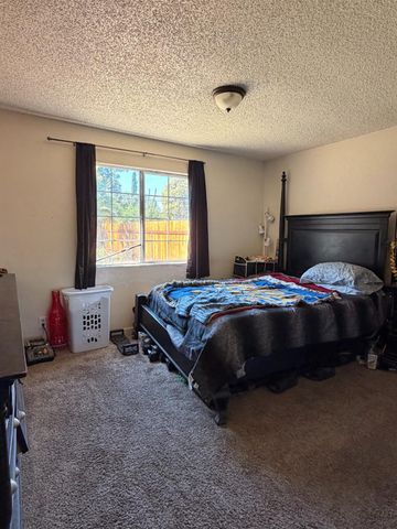 273 Christine Dr, Sacramento, CA 95815