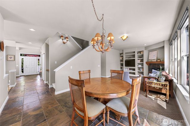 810 S Hills Drive, Bellingham, WA 98229