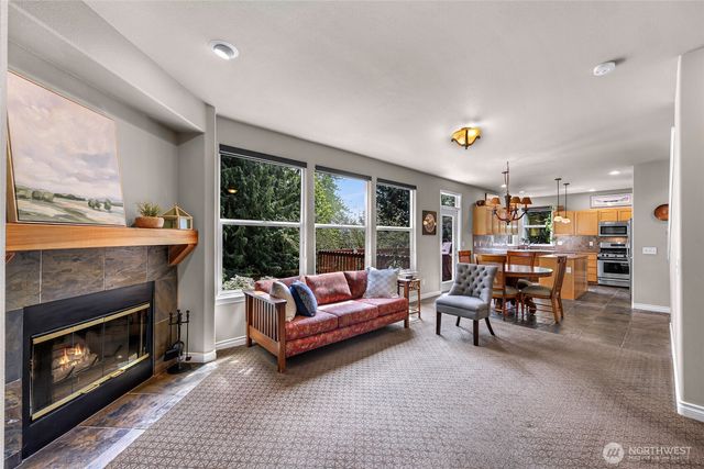 810 S Hills Drive, Bellingham, WA 98229