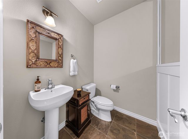 810 S Hills Drive, Bellingham, WA 98229
