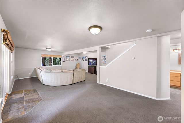 810 S Hills Drive, Bellingham, WA 98229