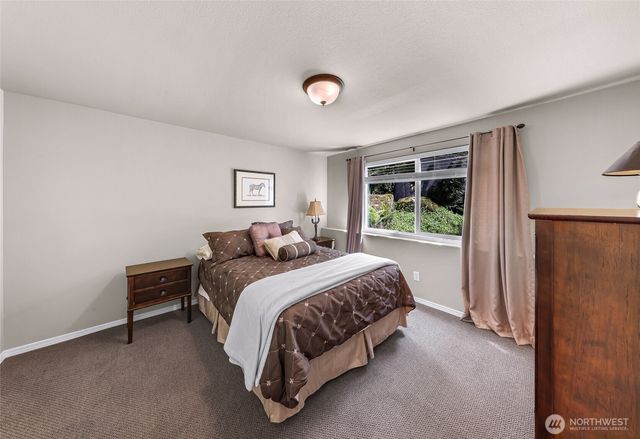 810 S Hills Drive, Bellingham, WA 98229