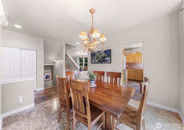 810 S Hills Drive, Bellingham, WA 98229
