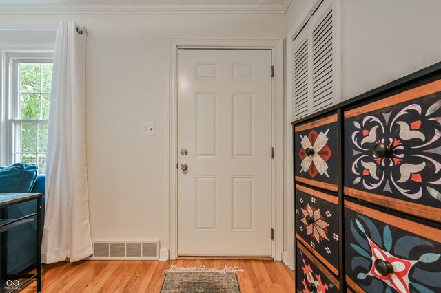 2404 Northview Avenue, Indianapolis, IN 46220