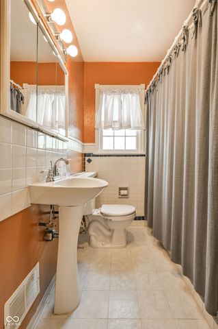 2404 Northview Avenue, Indianapolis, IN 46220