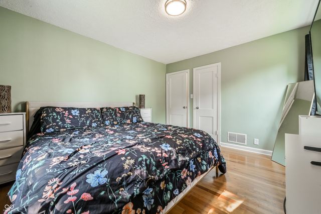 2404 Northview Avenue, Indianapolis, IN 46220