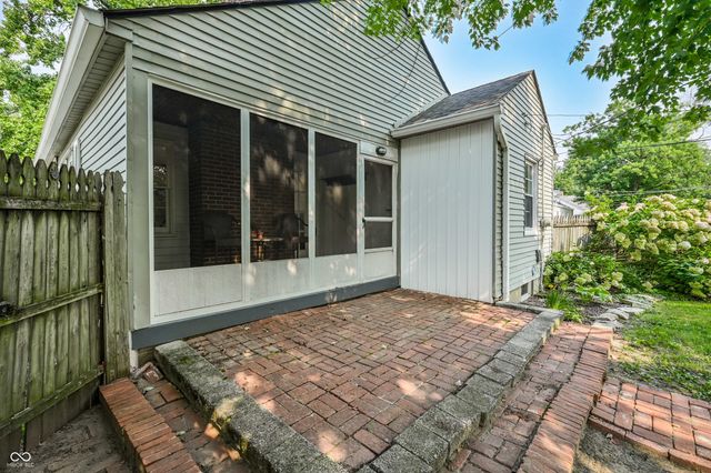 2404 Northview Avenue, Indianapolis, IN 46220