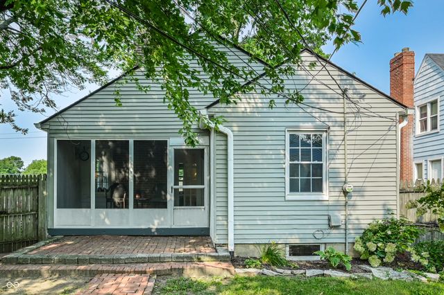 2404 Northview Avenue, Indianapolis, IN 46220